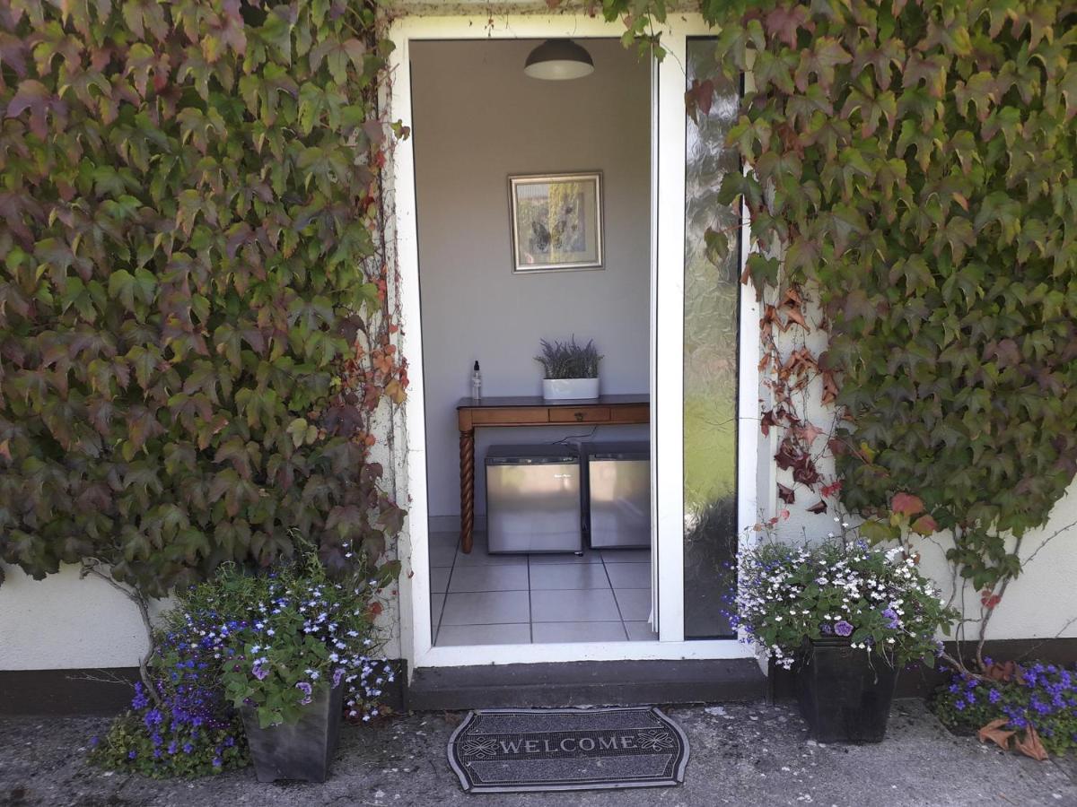 Lakeside Loughrea Extérieur photo