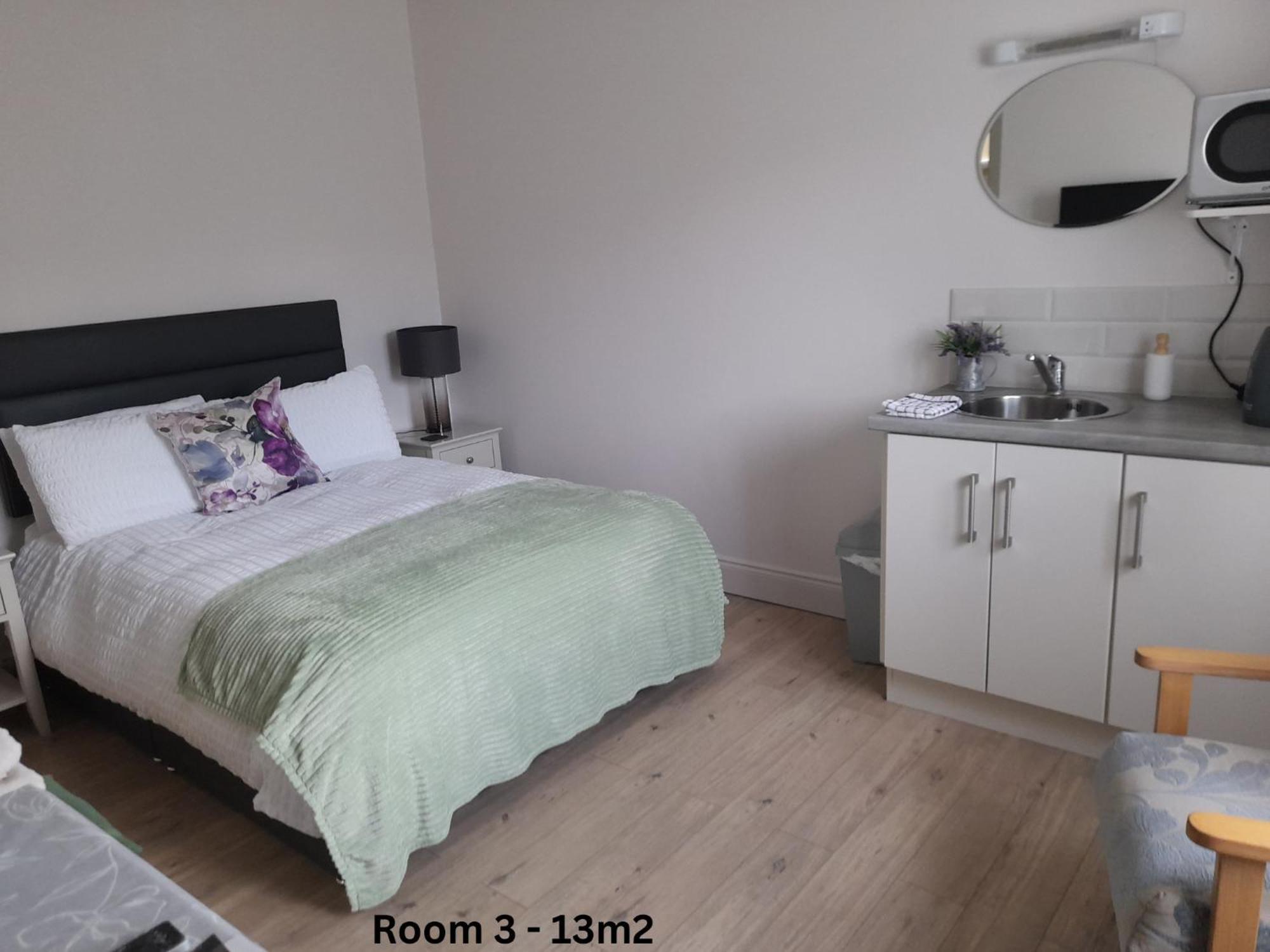 Lakeside Loughrea Extérieur photo
