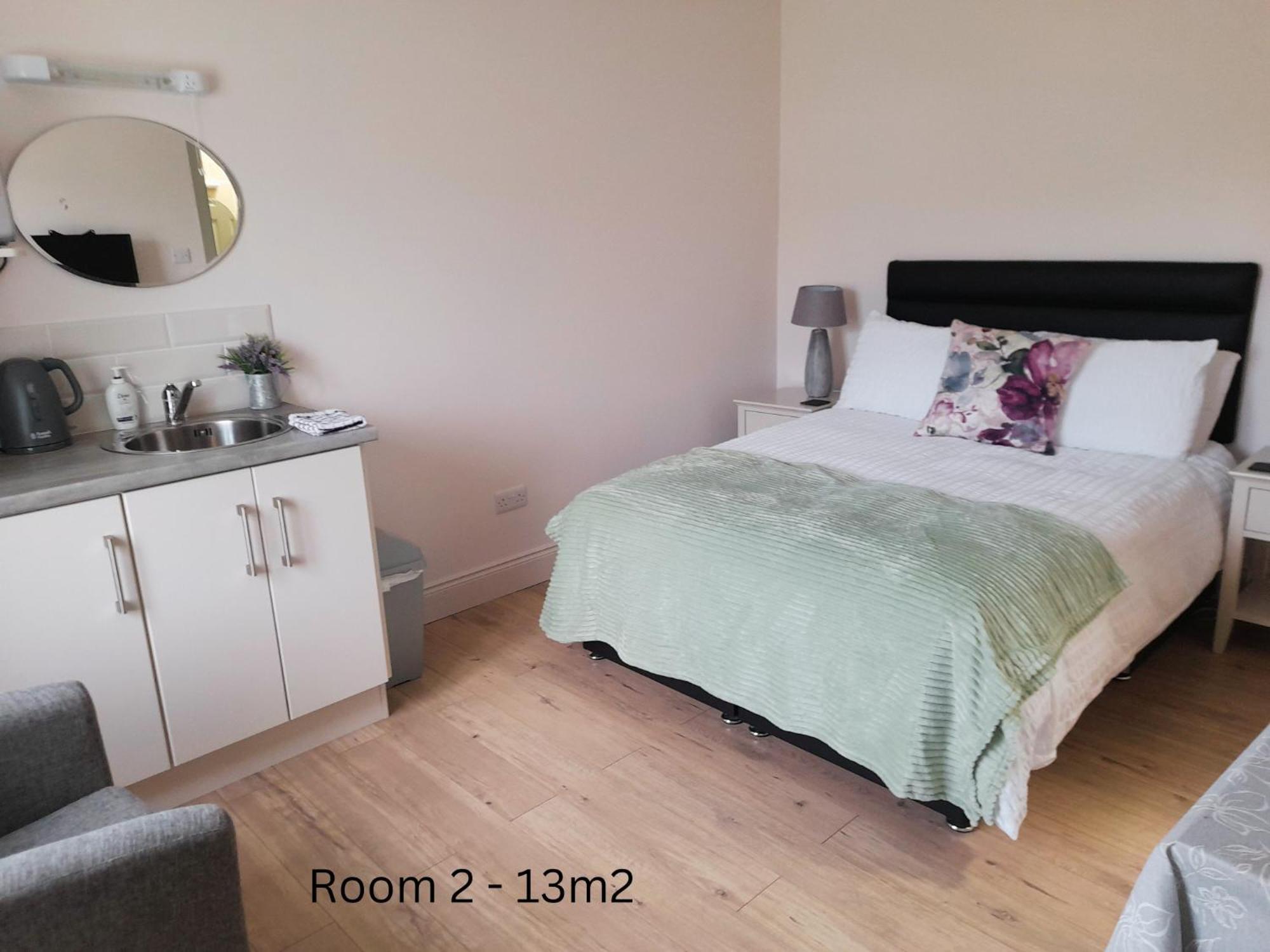 Lakeside Loughrea Extérieur photo